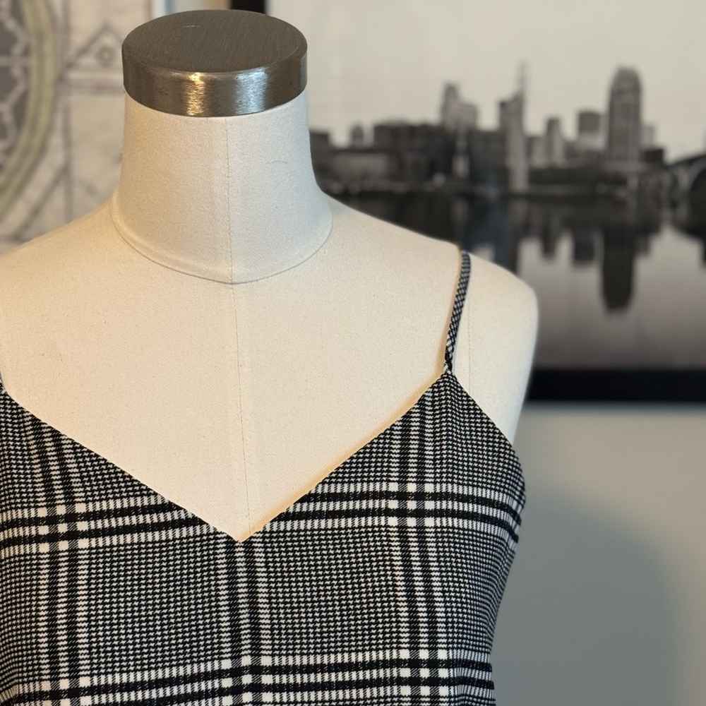 NWT Banana Republic black/white plaid spaghetti strap top size XS